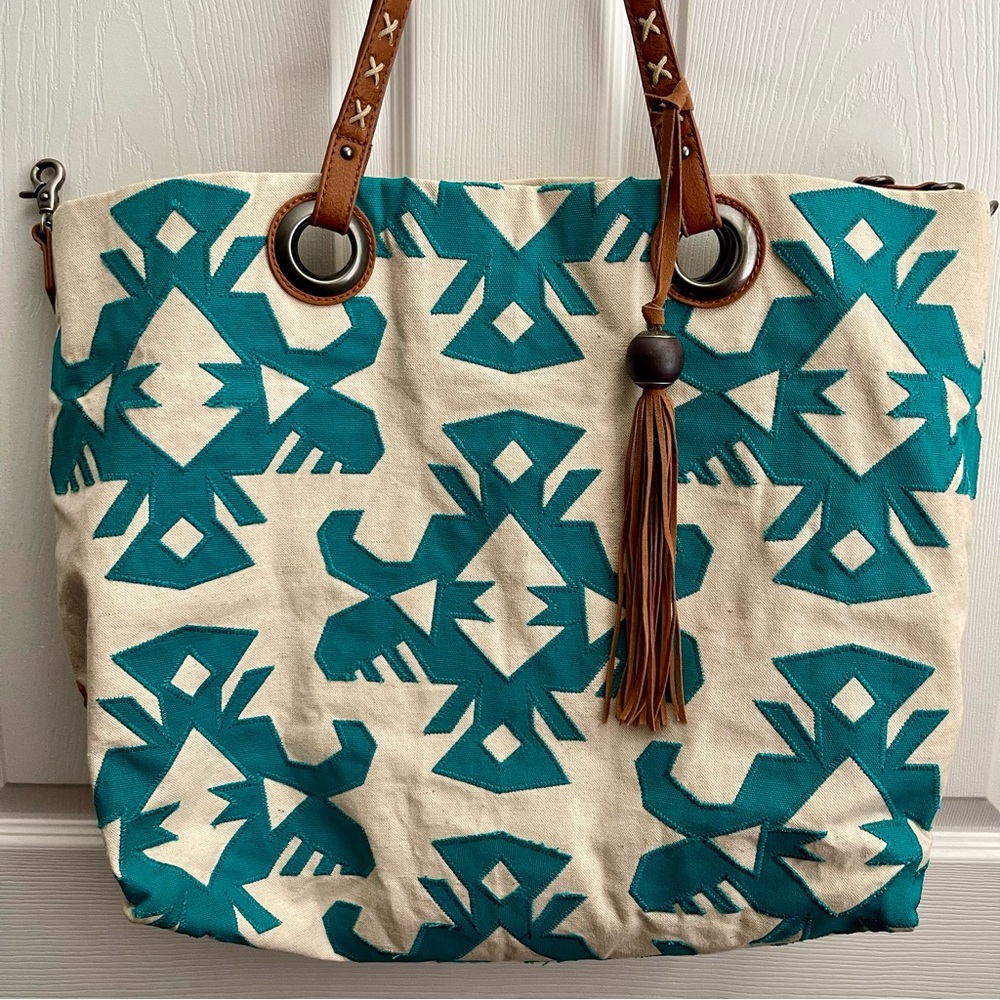 LUCKY BRAND SOUTHWEST INSPIRED COVINA CANVAS TOTE TURQUOISE AND CREAM LIKE NEW - Picture 4 of 16